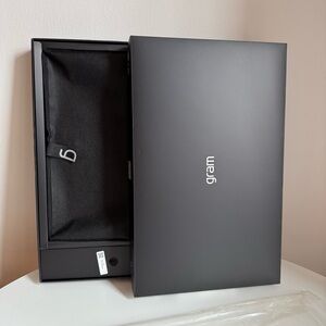 LG Gram 17 Original Retail Box Only 17Z95P Empty Notebook PC Laptop Packaging